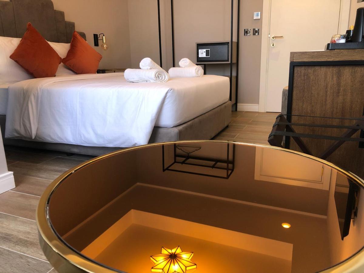 Cinematique Hotel Моста Екстериор снимка