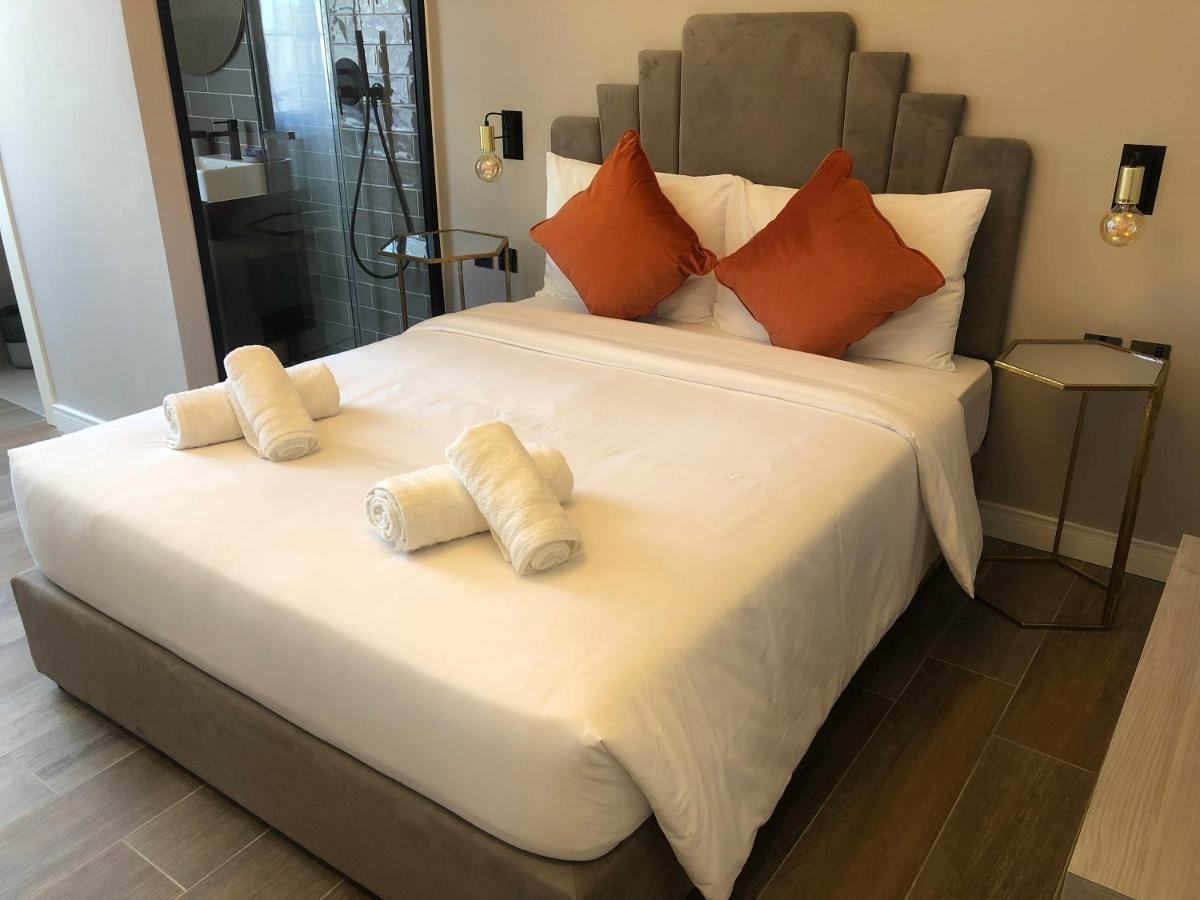 Cinematique Hotel Моста Екстериор снимка