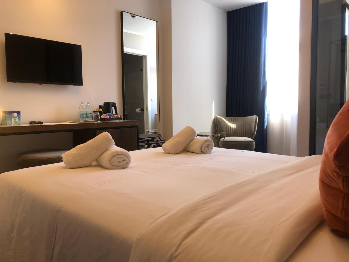 Cinematique Hotel Моста Екстериор снимка