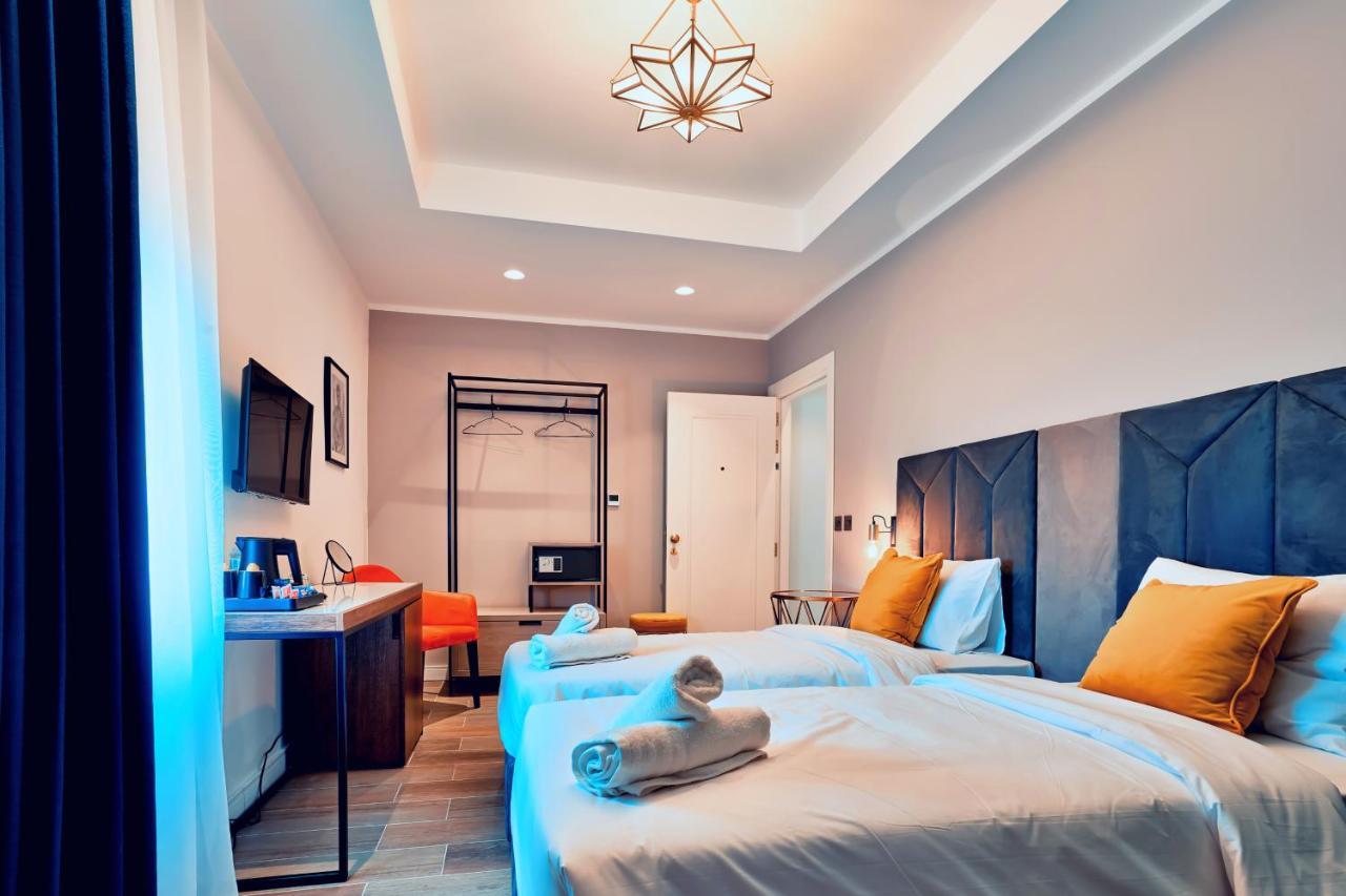 Cinematique Hotel Моста Екстериор снимка