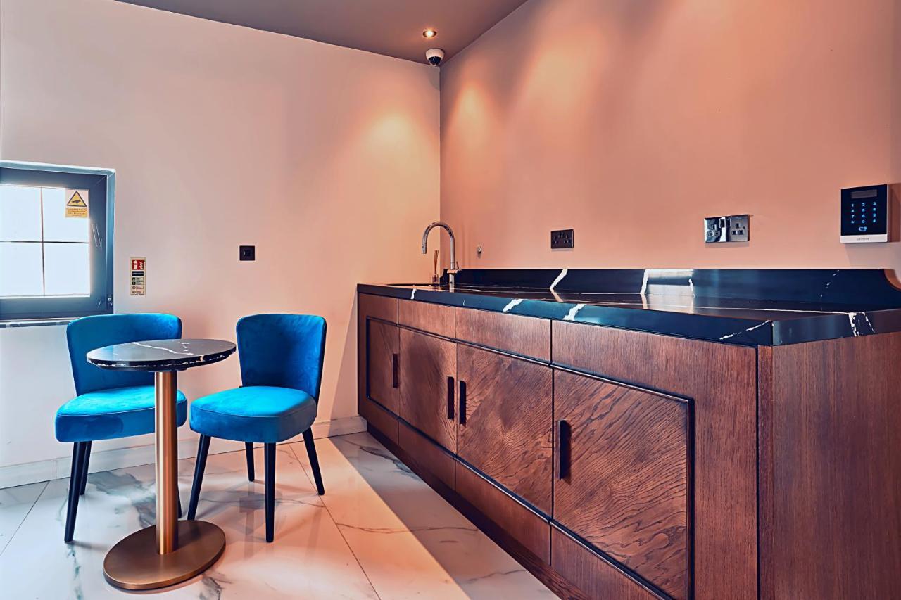 Cinematique Hotel Моста Екстериор снимка