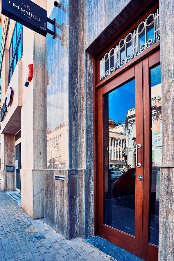 Cinematique Hotel Моста Екстериор снимка