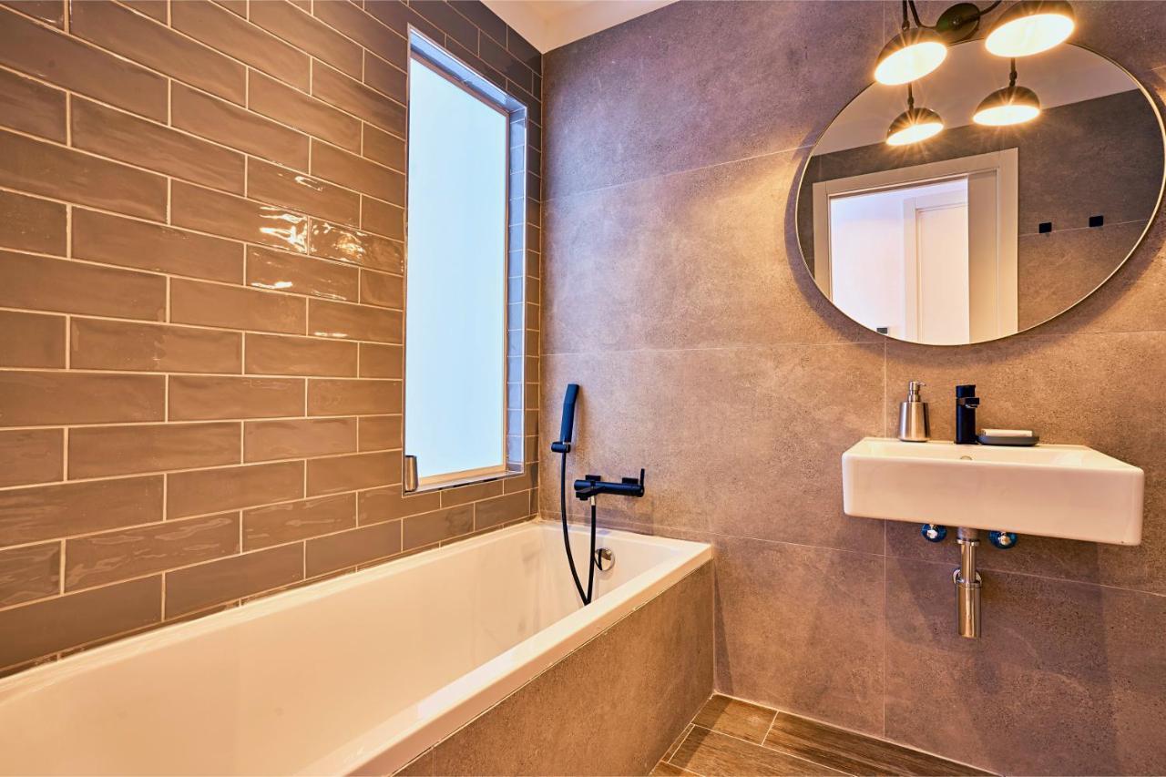 Cinematique Hotel Моста Екстериор снимка