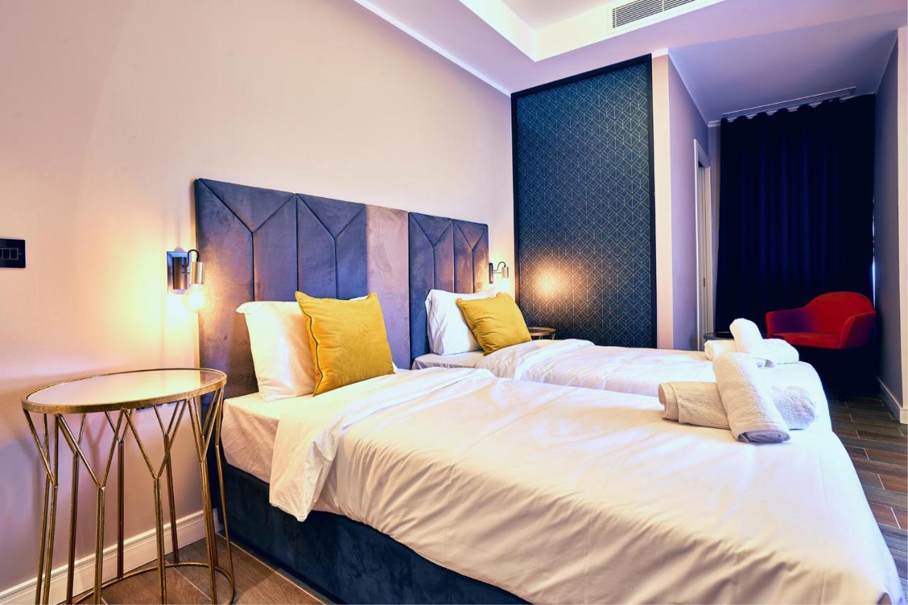 Cinematique Hotel Моста Екстериор снимка