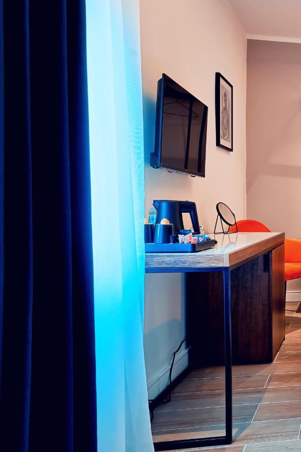 Cinematique Hotel Моста Екстериор снимка