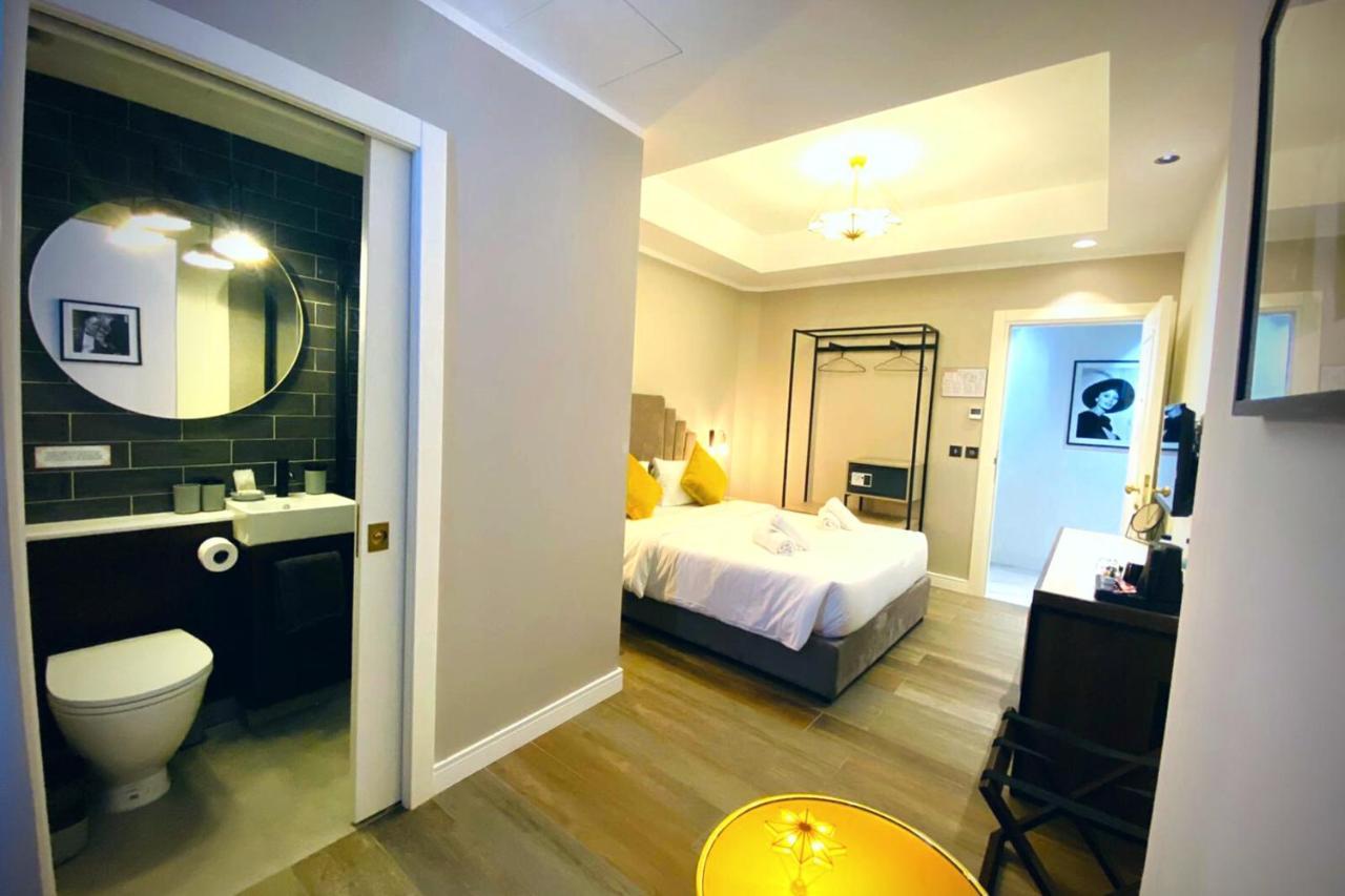 Cinematique Hotel Моста Екстериор снимка